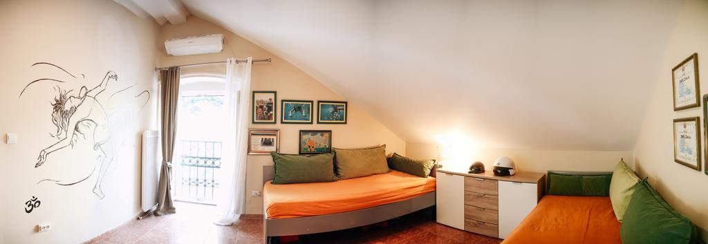 Apartman Lukiduki At The -